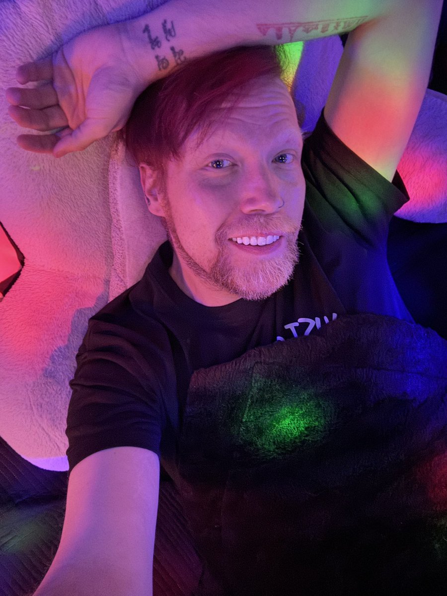 itsmy_key77's tweet photo. Back to the public grind.. #gay #gayman #dayjob #monday #vacationover https://t.co/3zhlwKItYX
