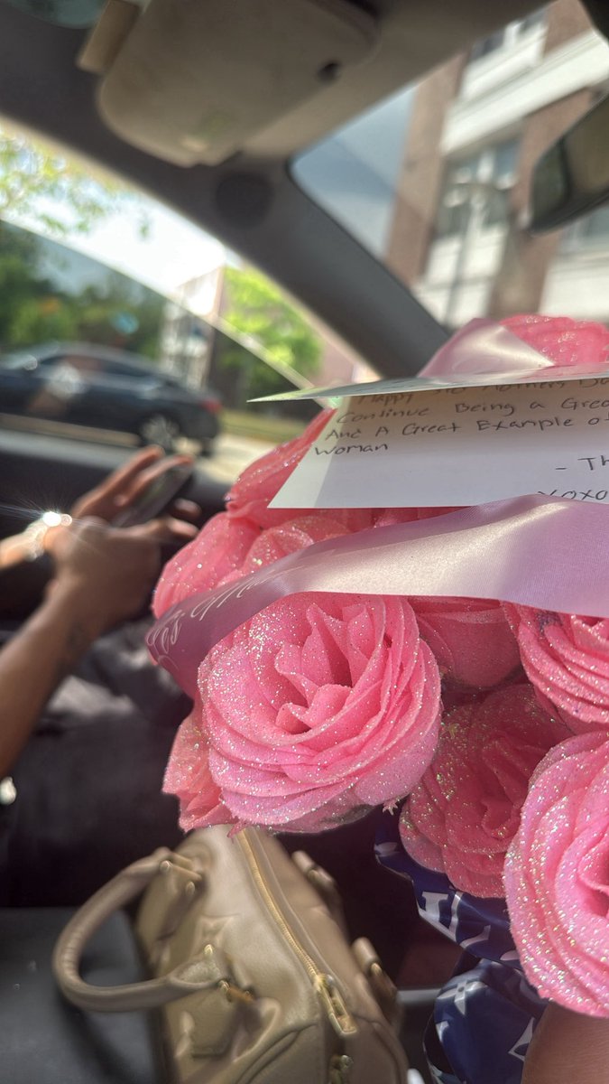 PearlTheDon's tweet photo. Happy Mommies Day 🎀💕😍😘 . #PostMark 💕 https://t.co/wBlK4iPbI9