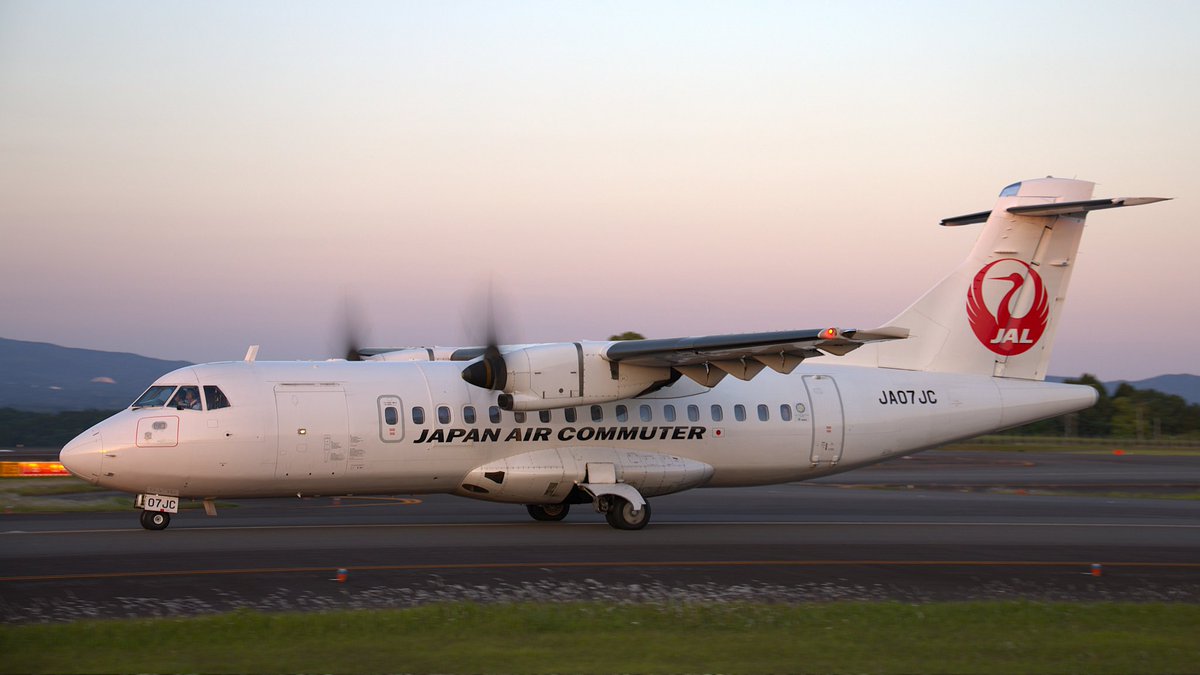 B747_KOJ_DIT's tweet photo. 夕方のATRを撮りました！
#鹿児島空港 #ATR42 #JAC #R6II https://t.co/WKR8DRfxB8