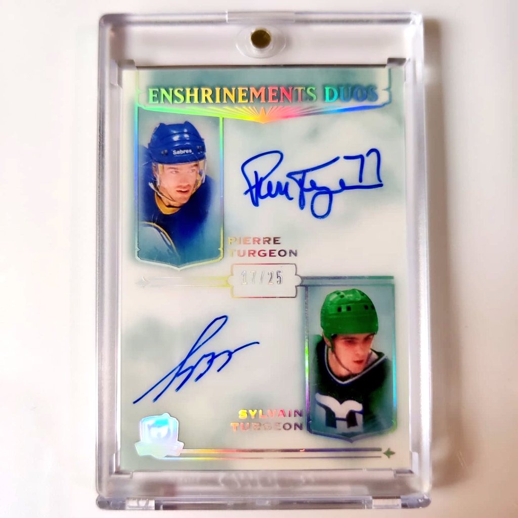 BBarrett83's tweet photo. @TravisThomson Let's go with some multi-signed cards https://t.co/FFVHSdT2iN