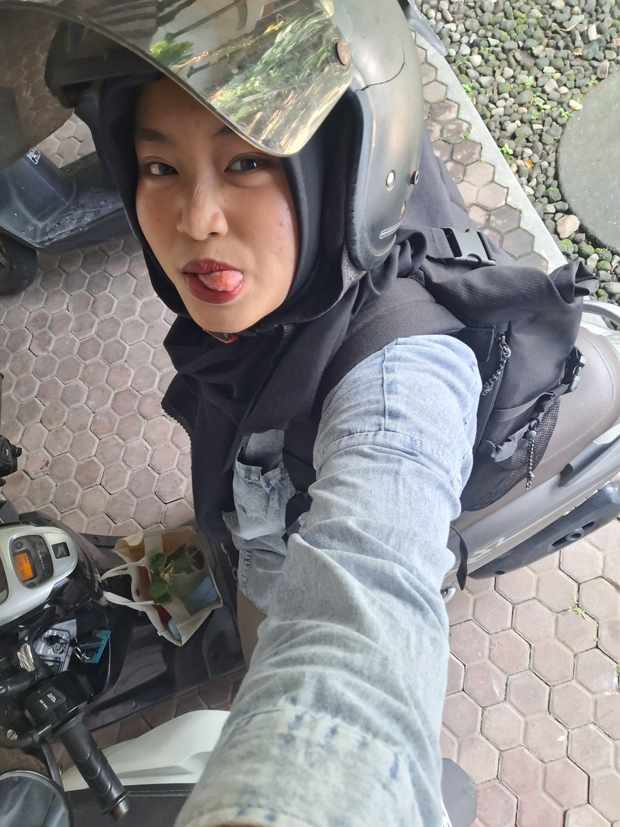 rell tweet media