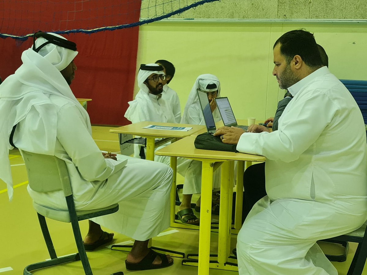 kbwschool's tweet photo. شهدت مدرسة خالد بن الوليد تفاعلاً إيجابياً من أولياء الأمور خلال اجتماعهم مع الهيئة التدريسية، لمناقشة نتائج منتصف الفصل الدراسي الثاني مساء  الاحد 10/4/2026، بما يعزز التعاون المشترك لدعم مستوى الطلبة وتحقيق أفضل النتائج. https://t.co/J5UMB5QRZI
