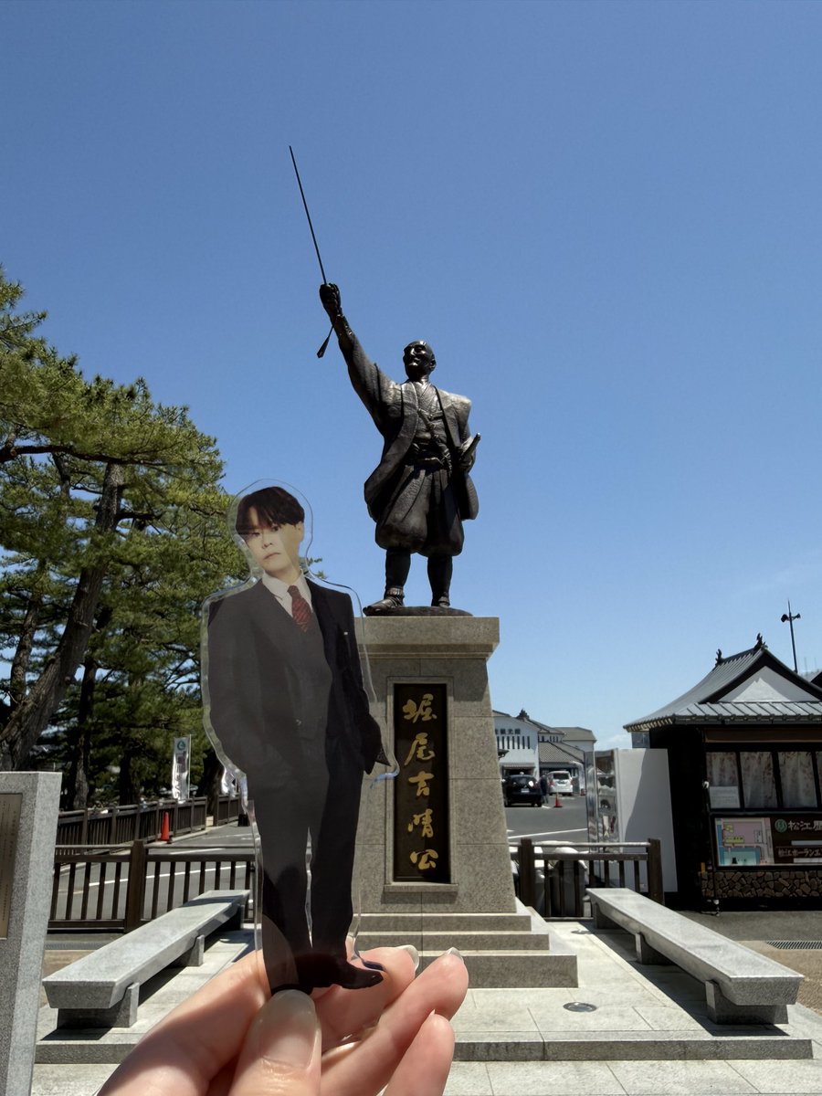 amnim22's tweet photo. 松江城！🏯
神尾さんが演じられていた堀尾吉晴公もいらっしゃいました🥰
天守閣までの階段が急すぎて足がガクガクでしたが景色がとても綺麗だったので登る価値ありですね✨ https://t.co/6fpxiqHaZs