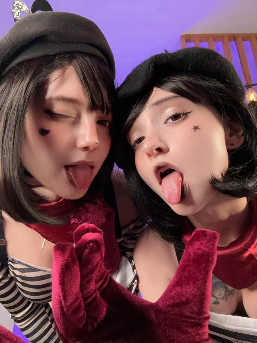 I don't get what these mimes are trying to say 🫥 https://t.co/8JBIG3i4BV