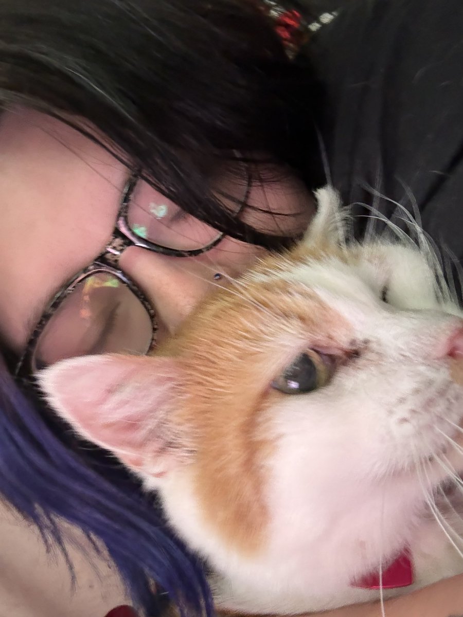 catrick328's tweet photo. happy mother's day 🐾 https://t.co/0tIreRyv62