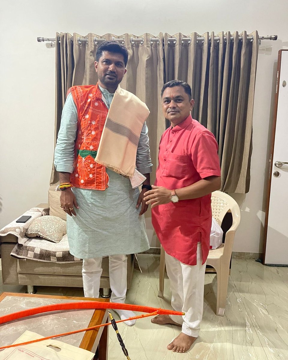 iJaydipRathod's tweet photo. પ્રદેશ ભાજપા મહામંત્રી શ્રી @DrPrashantKorat જી ને જન્મદિવસની હાર્દિક શુભકામનાઓ પાઠવીએ છીએ.💐

ઈશ્વર સદાય આપને ઉત્તમ સ્વાસ્થ્ય અને દીર્ઘાયુ જીવન પ્રદાન કરે તેવી પ્રાર્થના.🙏💐 https://t.co/YLC4Gi9Eol
