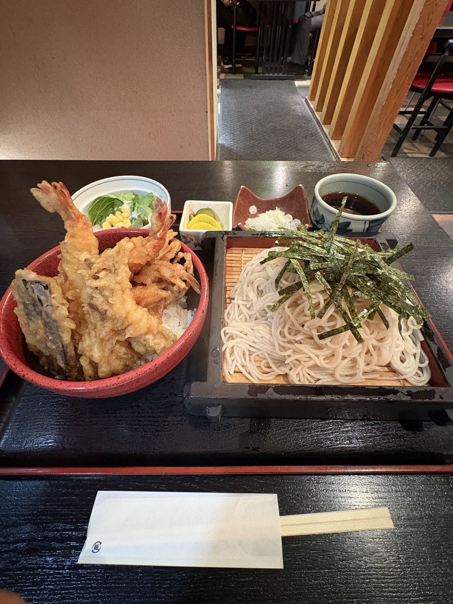 ω・)朝昼兼用ご飯