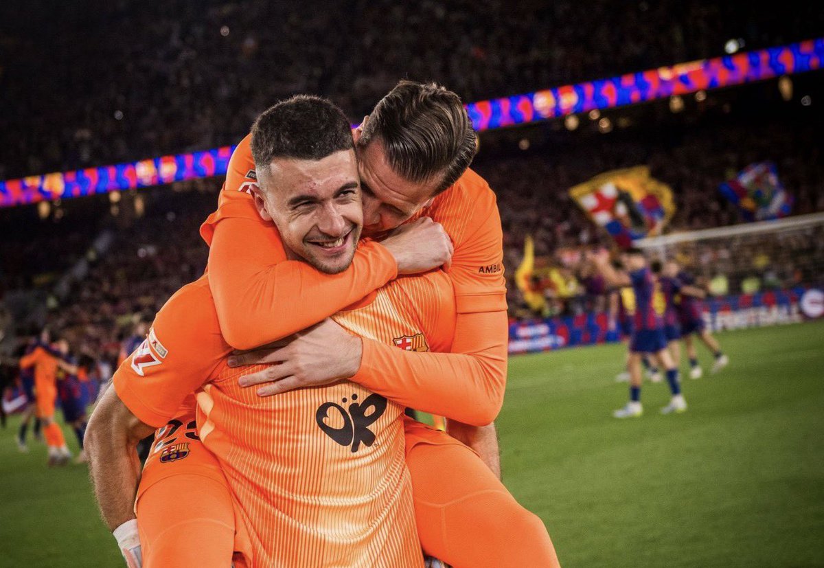 Copa_Lal's tweet photo. 🚨🔵🔴 تشيزني 🇵🇱 ( حارس برشلونة ) : 

"أعتقد أنني حطمت بالفعل الرقم القياسي في موسوعة غينيس لأكبر عدد من الألقاب بعد الإعتزال. لديّ خمسة ألقاب الآن ". https://t.co/hWlxMSJs9P