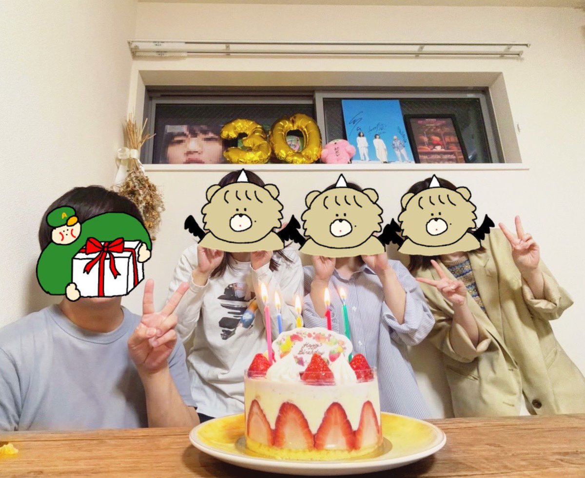 aim_neko3's tweet photo. カタン2回目❕
お誕生日お祝いもありがとう🥺
今だけ2人と同い年だ( ◠‿◠ )
@chof_aim  @_aim072 https://t.co/AKpshbo6vc