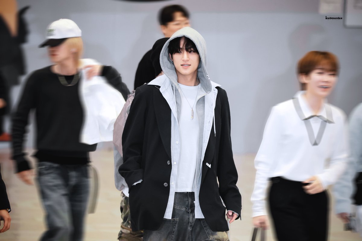 Ice9montea_ tweet media
