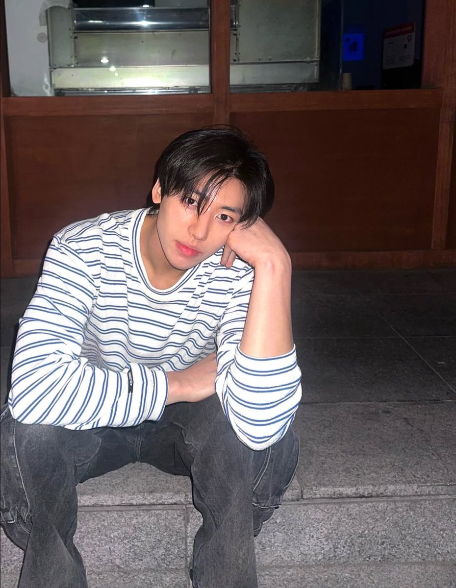 YDH_Global's tweet photo. 📷 250511 YDH UPDATE

"시간이 들겠지" ~ It takes time.

👀 See Donghwa's IG post to hear the 🎧 clip. 
🔗https://t.co/NDAdirRR6b

#YANGDONGHWA #양동화 #梁彤华 https://t.co/JWFNq127V2