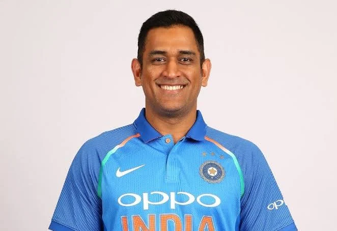 aam_jantaa's tweet photo. 🚨 Mahi Singh Dhoni IN LEADERSHIP ROLE 

- Mahi Singh Dhoni is one of the names for the next Indian T20 Captain, ODI Captain, Test Captain and all 10 Teams IPL Captain. [Creec Keerazy Jhonardhan] https://t.co/73v7tgdFkX