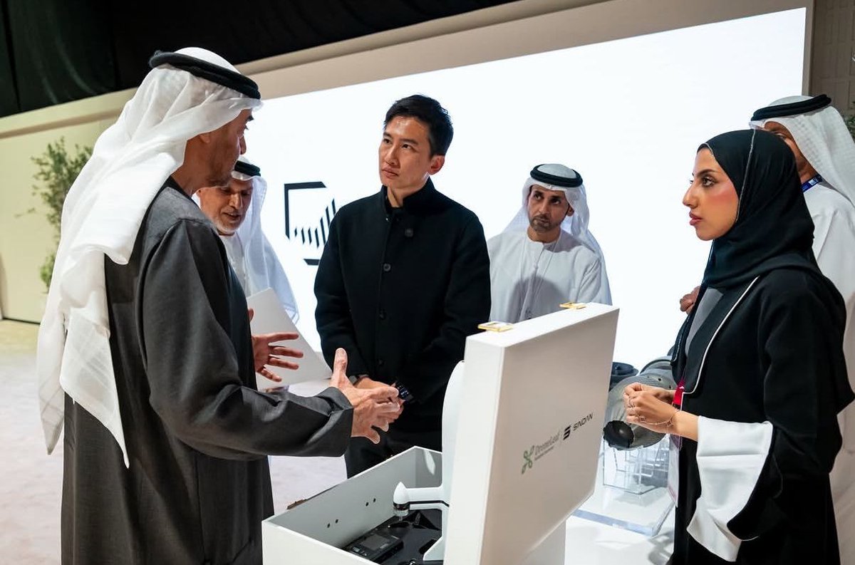 ADPOLY's tweet photo. تتقدم بوليتكنك أبوظبي بالتهنئة لخريجتها المهندسة المها الشميلي، التي تعمل حاليًا في شركة سندان الإمارات، وذلك لتمثيلها شركتها خلال النسخة الخامسة من منصة «اصنع في الإمارات». https://t.co/WmOFuCmfnz