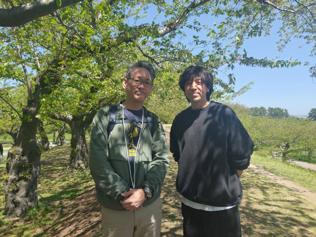 nariaki925's tweet photo. 函館市観光部イベント・フィルムコミッション担当の成田でございます。

山岸組・監督をはじめ，各プロデューサ，制作スタッフ・ロケ隊の皆様へ

この度，函館市内で行われておりました映画撮影が無事にクランクアップを迎えられました。 監督ならびに撮影スタッフの皆様，連日のハードな撮影，本当にお疲れ様でした。皆様の情熱が注がれたこの作品が，全国のスクリーンで公開される日を楽しみにしております。 本作が多くの皆様に愛される素晴らしい作品となりますよう，函館の地よりお祈り申し上げます。

山岸組の皆様，またいつか，函館で撮影・お会いできる日を楽しみにしています。 本当にお疲れ様でした。ありがとうございます。

また，期間中ボランティア・エキストラの募集にあたり，多くの市民皆様のご参加・ご協力・お力添えをいただきました。誠にありがとうございました。感謝でございます。

引き続き，映画の街・函館へのお力添えよろしくお願いいたします。

#山岸聖太 #映画の街函館 #はこだてフィルムコミッション #函館旅行 #函館旅部課長
