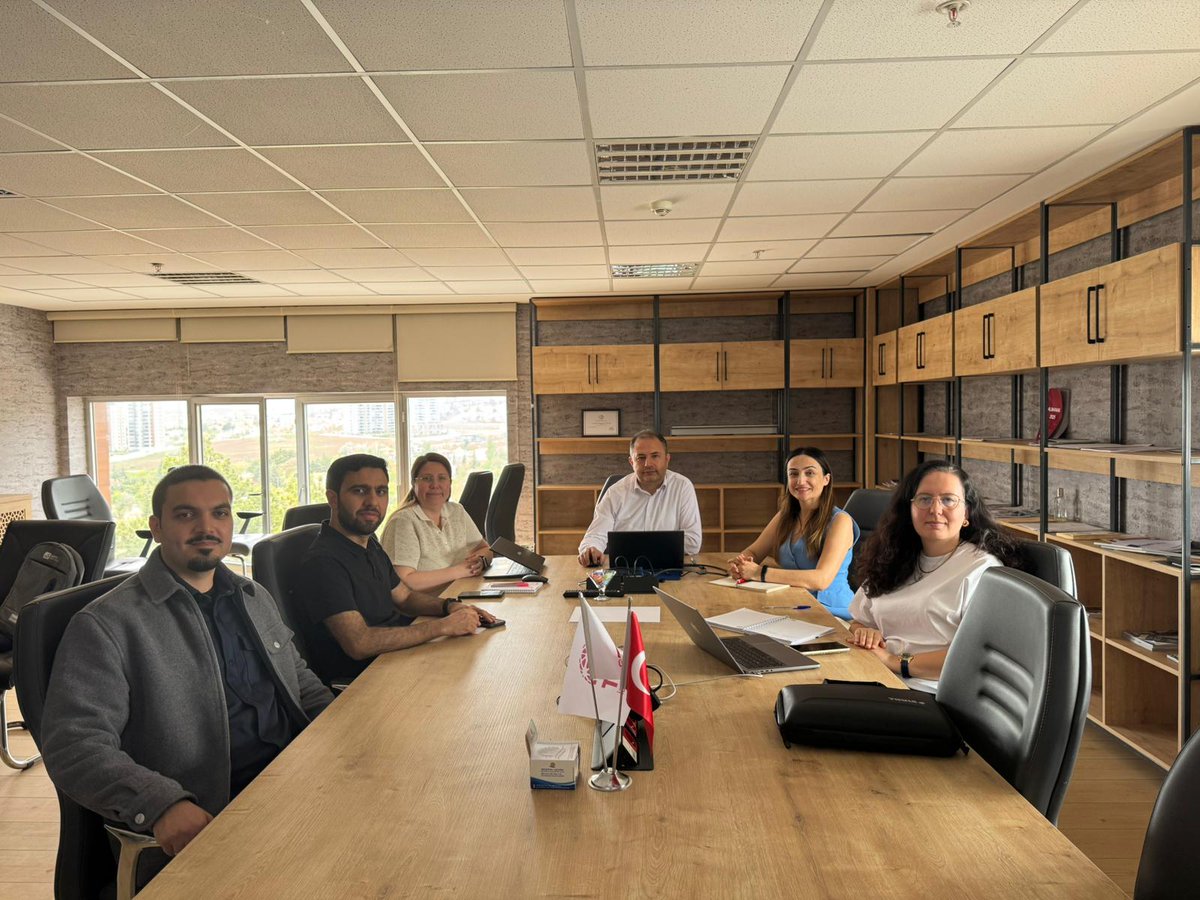 ttohitit's tweet photo. Hitit Üniversitesi Teknoloji Transfer Ofisi AŞ ekibi, olağan toplantısını gerçekleştirerek yürütülen çalışmalar ve planlanan faaliyetler üzerine değerlendirmelerde bulundu.
@HituKurumsal https://t.co/IKWjU29ebP