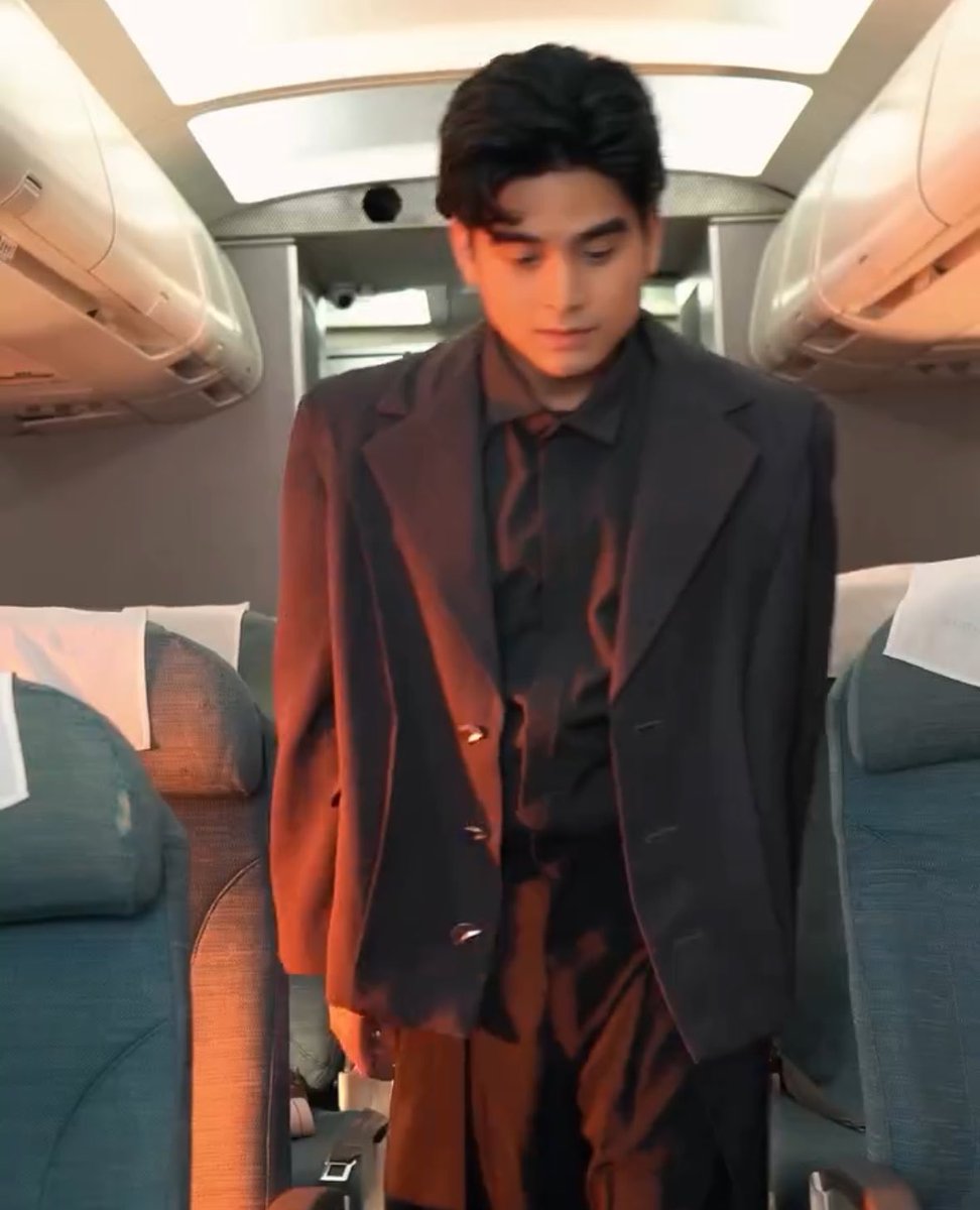 godtierash's tweet photo. will ashley for gen-z mag ANG POGI HELLO NAKACOAT NANAMAN SIYA KAHINAAN KO YAN 🧎‍♀️

🔗: https://t.co/rek51BCkns https://t.co/zyFxrDnknI
