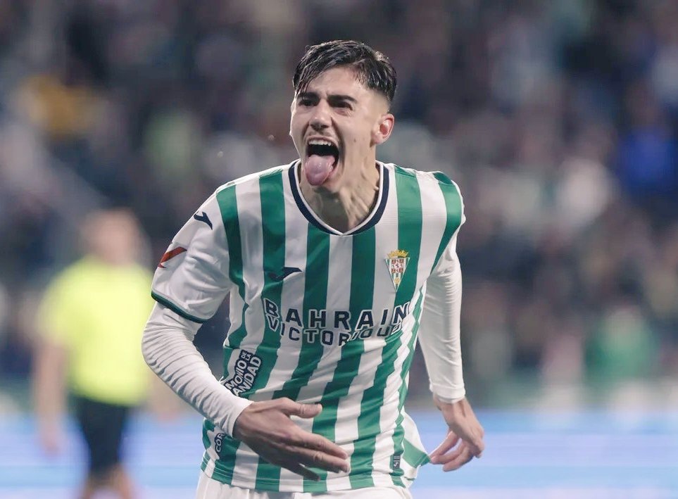 TribunaCCF's tweet photo. 🇳🇬 REQUENA 

No por ser habitual deja de ser extraordinario. Su rendimiento está muy por encima de la categoría

Otro día más en el que se corea su nombre con esa acción "carvajalesca"

No me vengan con lo de no enamorarse de un cedido porque hace tiempo que perdí esa batalla https://t.co/bTgoEyGyjo
