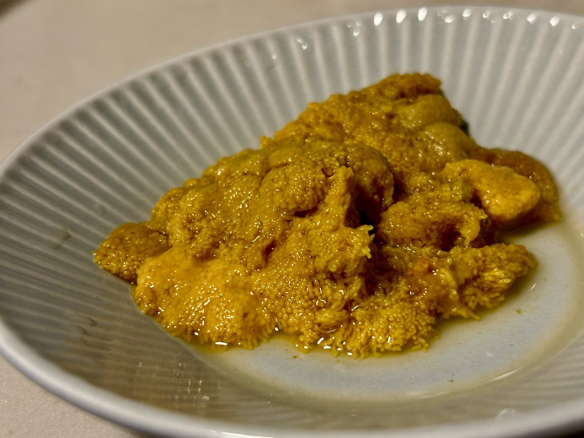 Kazzfeed's tweet photo. 豪州ウニ、生で食べられて臭みもなく本当においしい。日本のウニと変わらない。
需要があまりないからか安くて大量に入っている https://t.co/OBG6qUVDE7