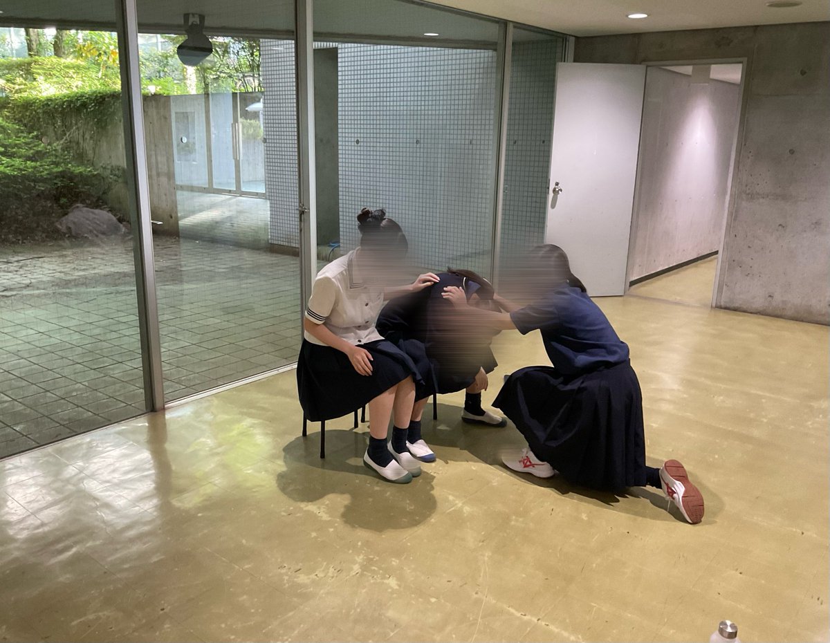 ensan0519's tweet photo. 代替を行い新体制となり広報担当も変更となりました。1年間よろしくお願いします！

現在は5月末の小劇に向け各班練習を進めています！そして高校生は本日大会用の台本決めを行いました！
各班の様子です⬇️ https://t.co/O9S6XgqYRn