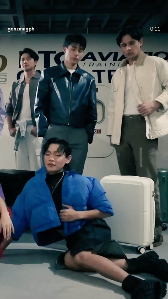 mnr_shipper's tweet photo. Gen Z magazine concept director:
what's the theme?
YES!! 😎
📸https://t.co/BxxQyBulKz
pinaka bet ko ang avant apocalypse 🔥🔥
#genzmagazine #genzmagph #Esnyr https://t.co/EawlwMovaN