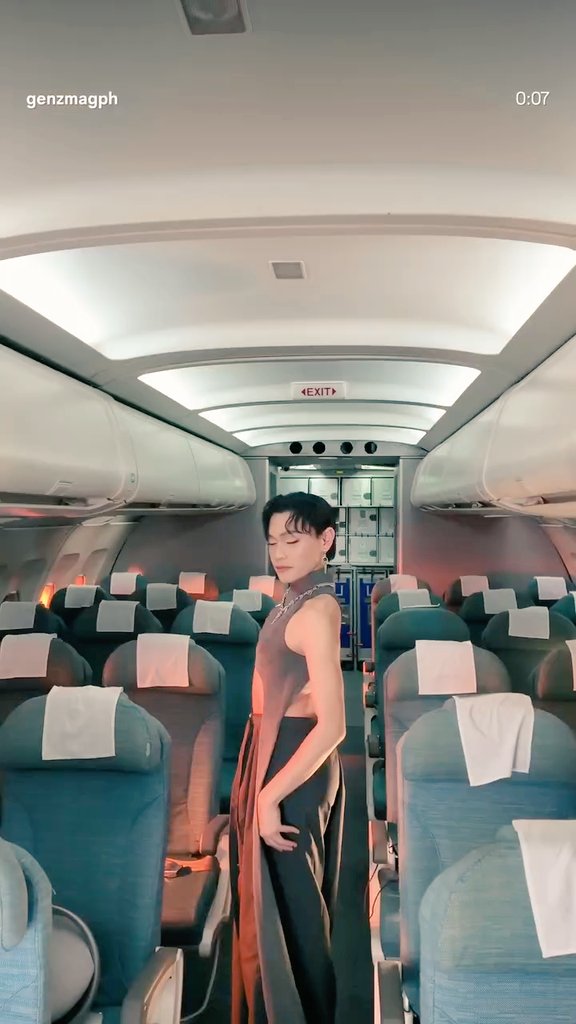 mnr_shipper's tweet photo. Gen Z magazine concept director:
what's the theme?
YES!! 😎
📸https://t.co/BxxQyBulKz
pinaka bet ko ang avant apocalypse 🔥🔥
#genzmagazine #genzmagph #Esnyr https://t.co/EawlwMovaN