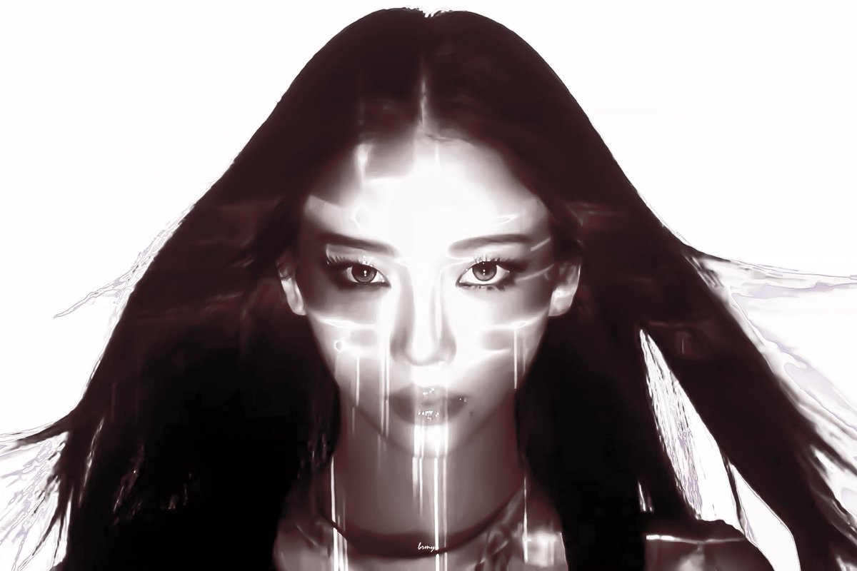 bemyujimin's tweet photo. GOD
#KARINA 
#카리나 https://t.co/kEuEWXmPDN