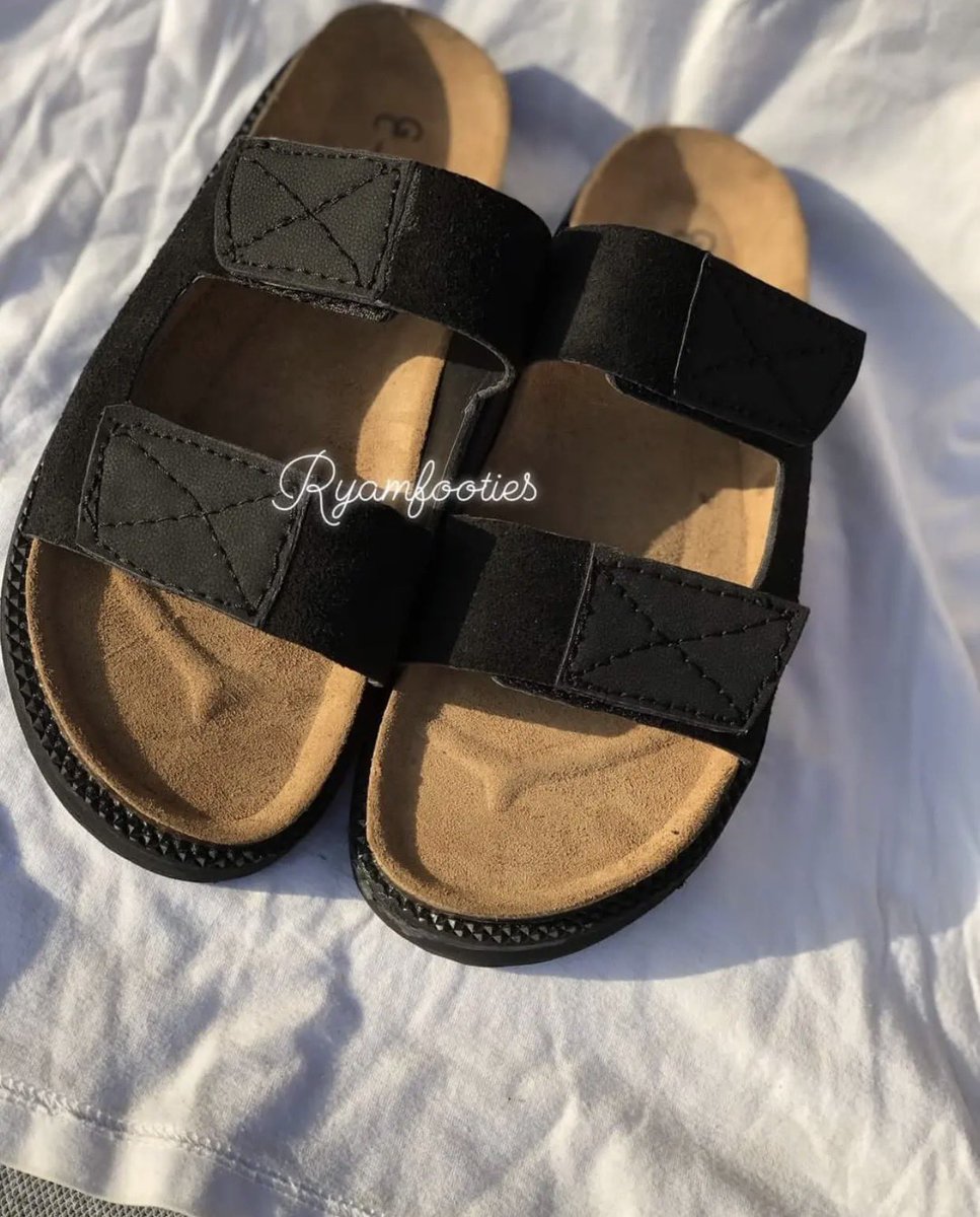 imanhudaaa's tweet photo. Please support this beautiful relaunch🥹

ODÈRA Footwear is a custom handmade shoe brand making handcrafted pieces right here in Lagos.

Follow and support on Instagram: @OderaFootwear  
https://t.co/vU4pP7kFvW
Or reach out via DM @Maryamonibata to order https://t.co/1yqnfvdq93