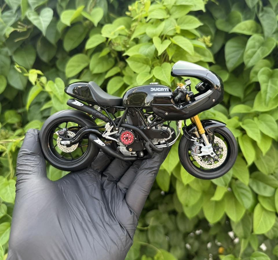 mrhin194's tweet photo. Ducati 100years (1926-2026)
1:12 Ducati 900ss custom Sport Classic 1000S by me 📷📷#青島文化教材社 #バイク模型盛り上げ隊 #アオシマ https://t.co/FJLvsRXUoj
