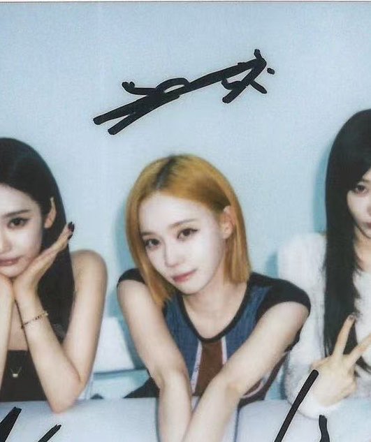 암래 tweet media