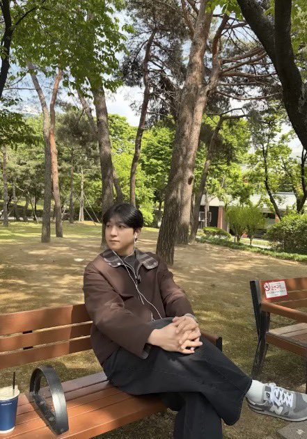 진짜 박성딘 미쳤어.. 얼굴 뭐야진짜….
성진 오늘 성든리 20장 주라