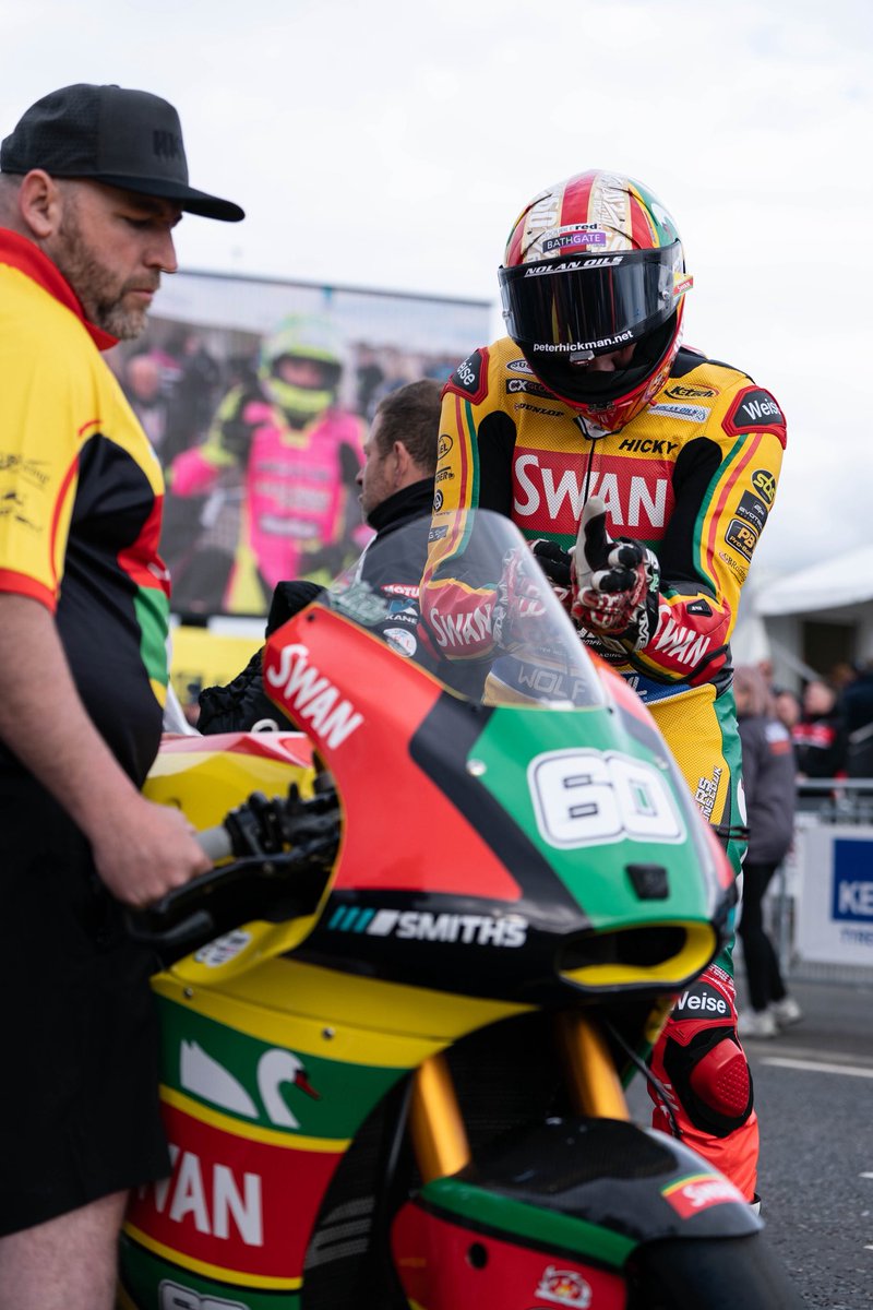 AmandaLeeming's tweet photo. Had the pleasure of working with the PHR Performance team again at the @northwest200 🙌
@peterhickman60 had a very positive week, especially on the Swan Supertwin 👊

Next up @ttracesofficial 🇮🇲❤️ https://t.co/34BsCLgemA