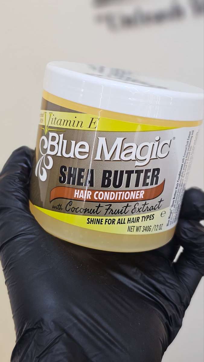 CleopatraNyanzi's tweet photo. At @ValourBeauty Ntinda, We have restocked your favourite blue Magic hair oil for excellent moisture sealing,reducing breakage and helps length retention 0781159107 Ntinda
Ugx 30000 each https://t.co/s4s3xRXIve
