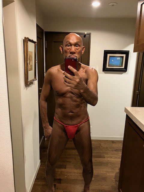 ryo7fundoshi's tweet photo. 週末の日光浴で焼けたかな？ https://t.co/4JQUYH4WHu