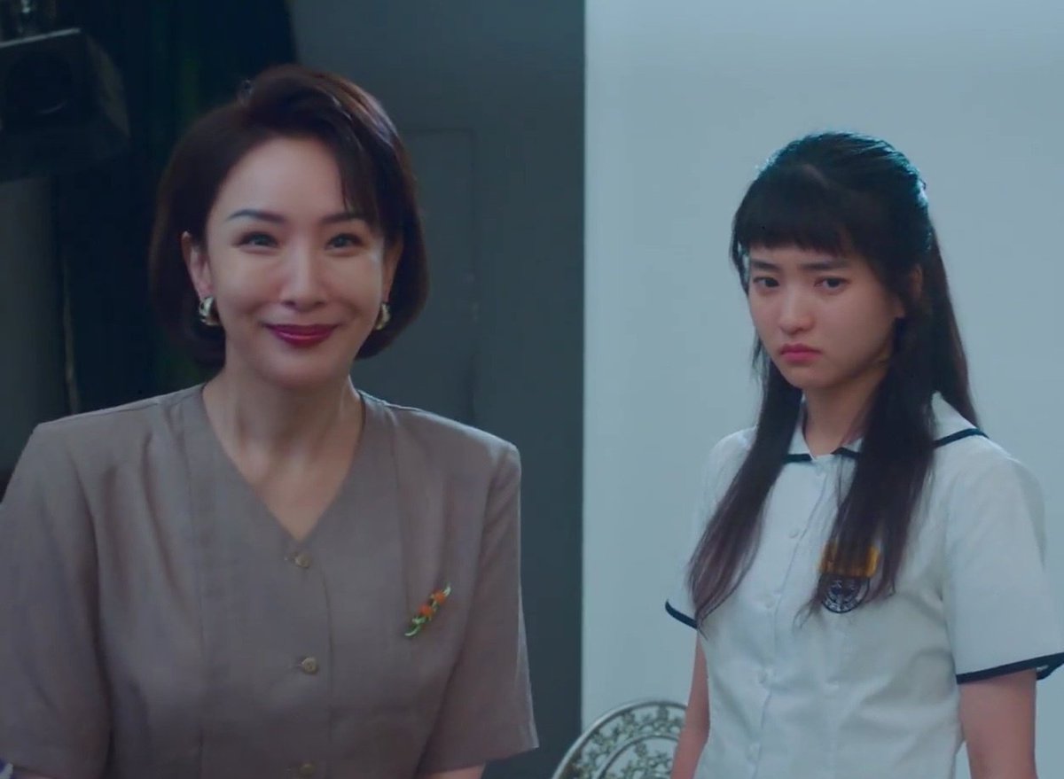 taeri_yeosin's tweet photo. Happy belated mothers day 🥲 https://t.co/oI4Gqm8UTg