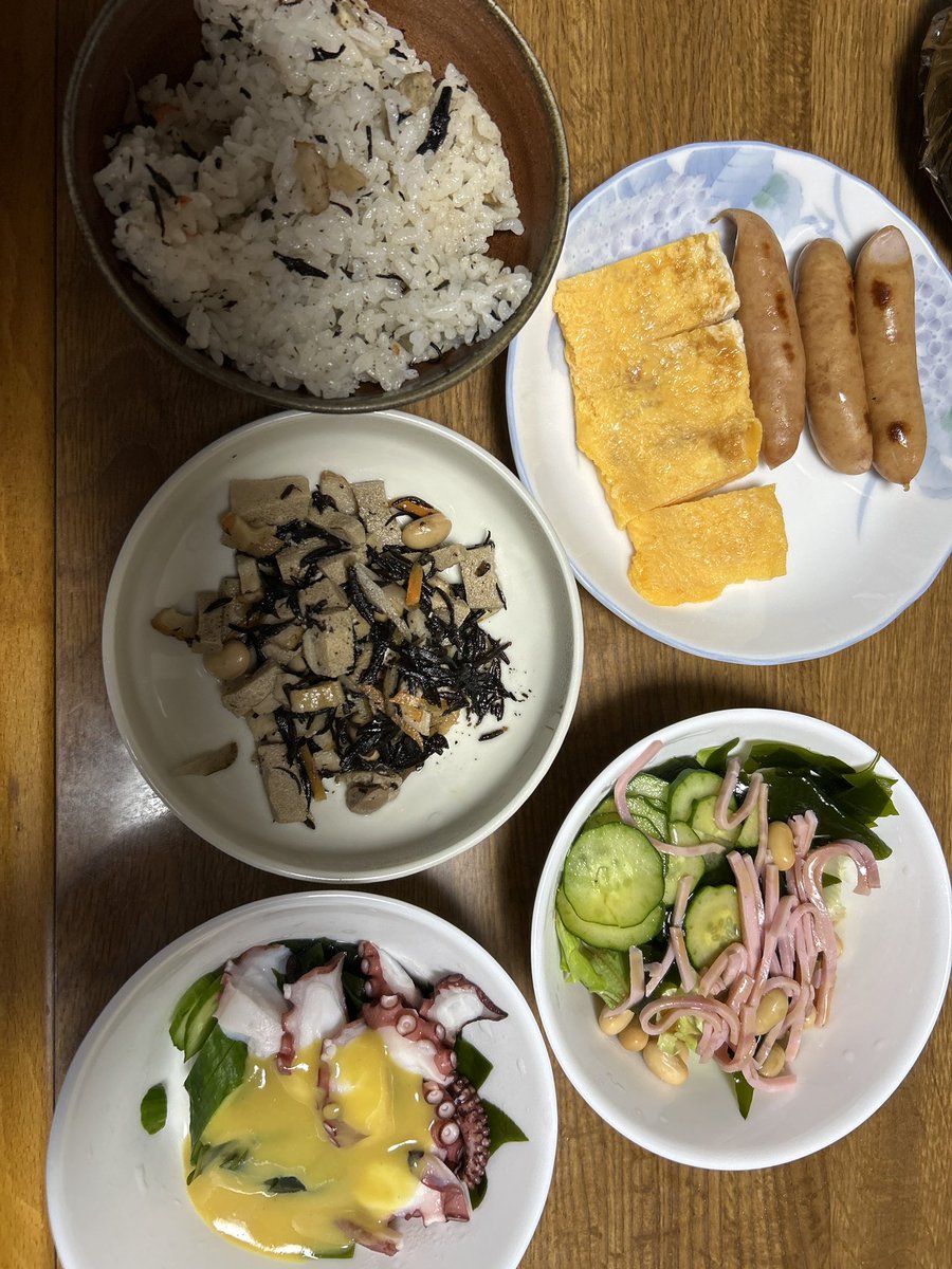 クマノミ tweet media