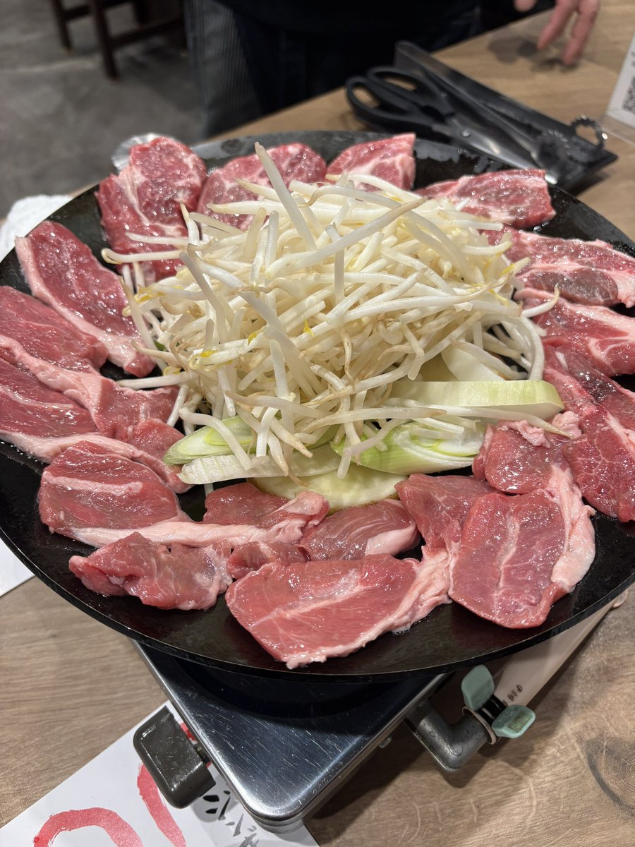 jingisu_jin's tweet photo. #ご当地キャラの日
あらためまして
ジンギスカンをPRするキャラクター、ジンギスカンのジンくんなの！ ξ(*･ω･*)3 https://t.co/E1nbvcpRMP