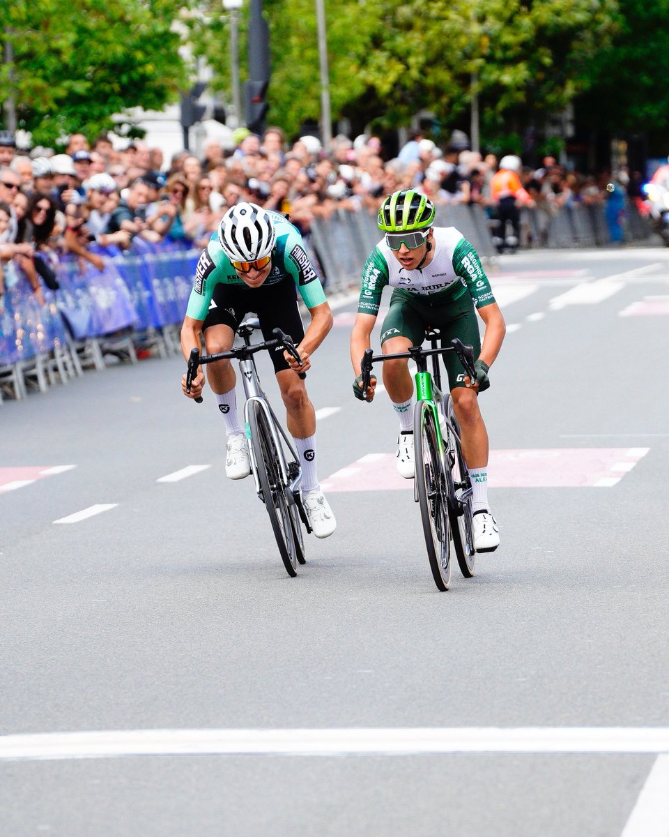 FilialCajaRural's tweet photo. 💨 Muy cerca de los triunfos en una #BidasoaItzulia en la que Caja Rural-Alea subió al podio como mejor equipo y se hizo con los maillots de mejor joven y montaña con Sergio Gámez

🔝 Además, Iker Pérez concluyó 5º y Nil Aguilera y el propio Sergio en el top 10.

📸 Óscar Blanco https://t.co/IfjCYhicai