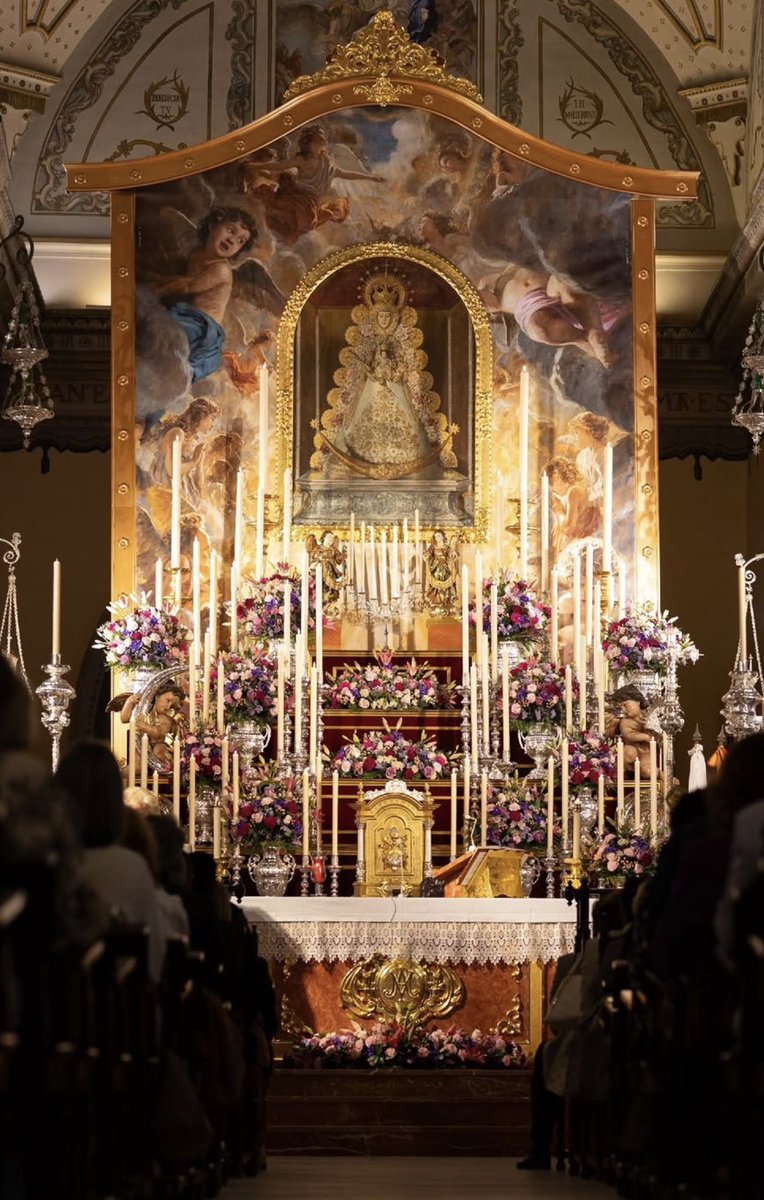 aleesancheez23's tweet photo. El cielo de la Virgen del Mayor Dolor en su Soledad para la Patrona de Almonte 🖤

#cofradíasmlg https://t.co/JBYwbILLp7