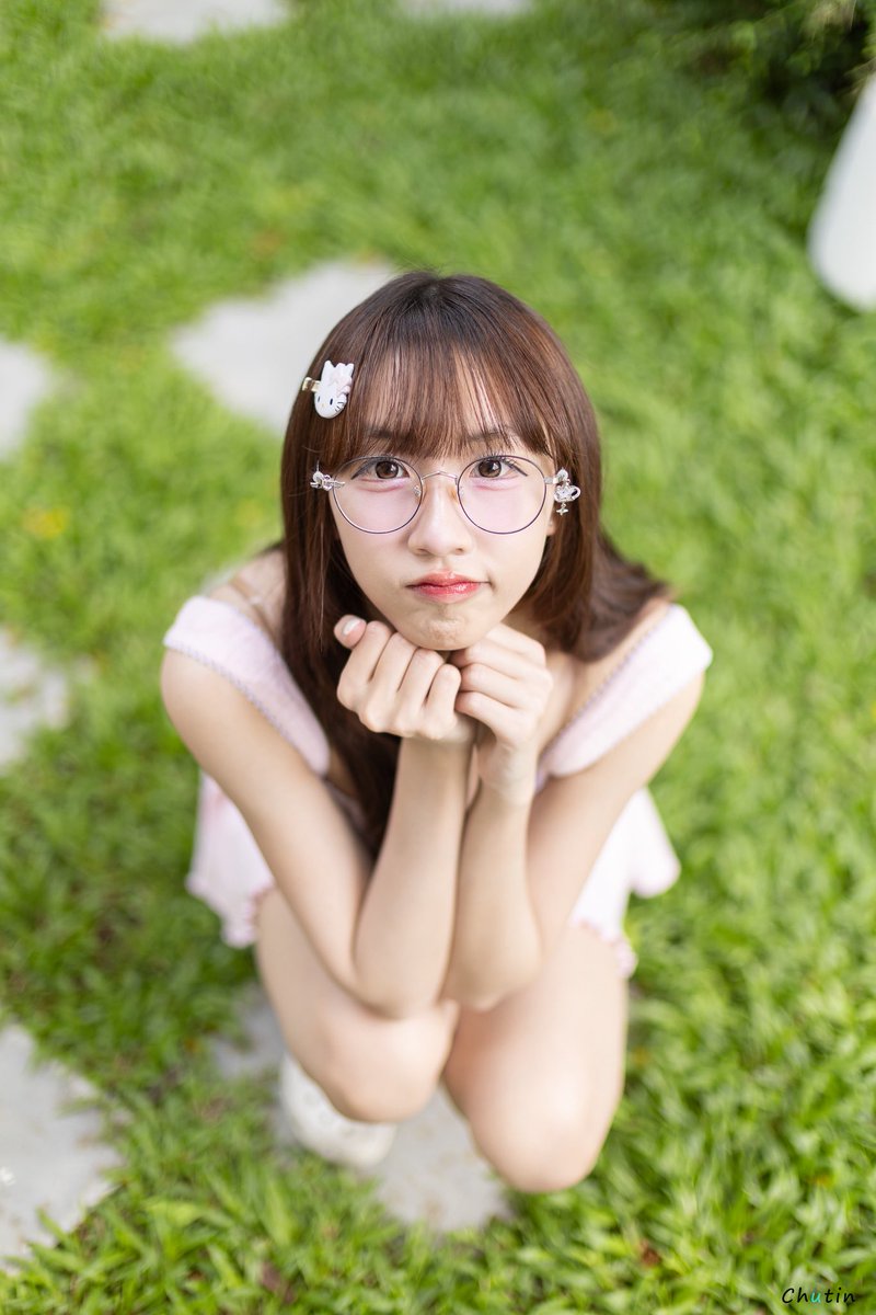 ChutinPhoto's tweet photo. แว่นมานี่มา~🧡🩷

#clairemeowyy #Chutin https://t.co/pH4T6Ict9D