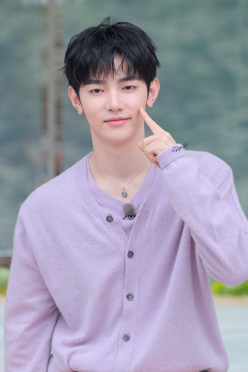 faith0113's tweet photo. 260511 덕밥집
#장하오 #ZHANGHAO #章昊 #ジャンハオ #AND2BLE #앤더블 #エンダブル #N2B https://t.co/4gKPYo0v4Z