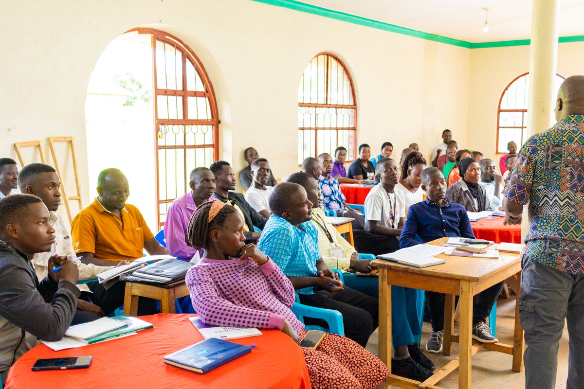 thinkitlimited's tweet photo. Today marks the beginning of the five-day AGILE Project Training for Community Based Extension Workers (CBEWs) at Libori Training Centre, Rwemisanga Catholic Church, in Kyangwali Subcounty.

#AGILEProject #thinkITLimited
1/7 https://t.co/Ud1YpwMD2w