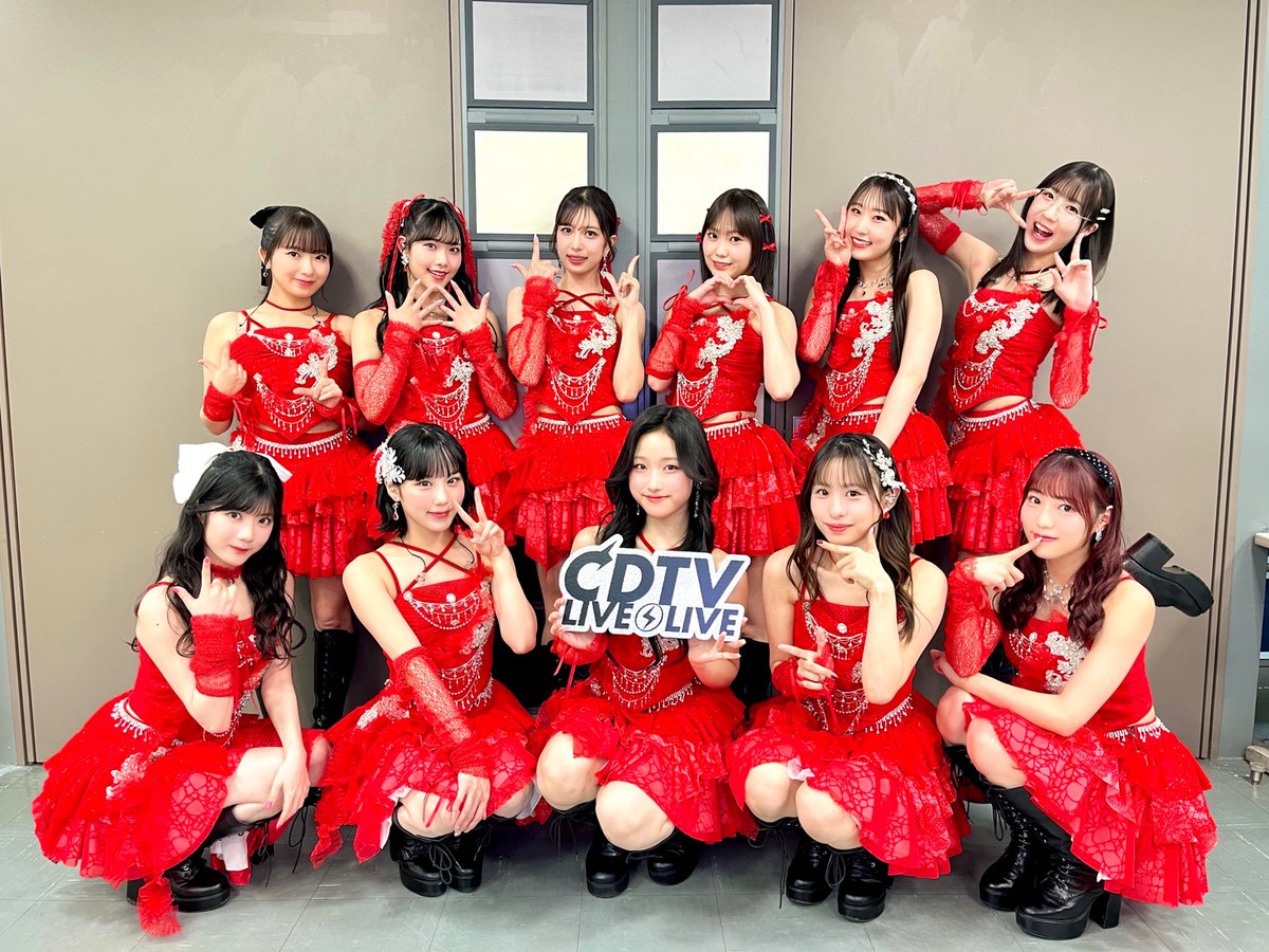 #CDTVライブライブ
今夜も激アツLIVEをお届け❤️‍🔥⚡️
本番直前ショットで実況中だよ📸

トップバッターは
#juicejuice が登場！

SNSを中心に大バズり中の
「盛れ！ミ・アモーレ」をOKAWARIライブ🍚✨
フルサイズでパフォーマンス！

#TVer でリアルタイム配信中⚡️
tver.jp/live/simul/lej…

#TBS