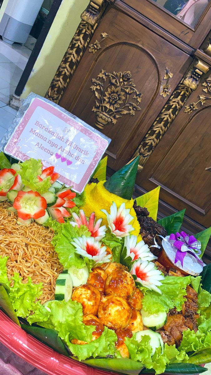AShakynah's tweet photo. Makasii papah syg kirimannya❤️. Masha Allah tabarokallah.. padahal lg LDR dan aku ga inget sama sekali hari ini ultah saking bbrpa hari ini repot bgt grgr toddler dan bayikk.. https://t.co/z7numnk07u