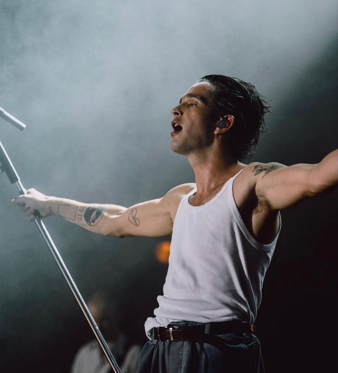 just1989girl's tweet photo. nono, ella hablaba de este Matty en Guilty As Sin https://t.co/VGWrCKcfu2