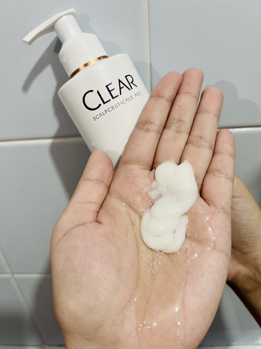 yoya11232's tweet photo. ผมร่วงเป็นกำจนเครียด 😭
ลอง เคลียร์สูตรโปร แฮร์ฟอล / Clear Scalp Pro
7 วัน = ร่วงน้อยลง + กล้าหวีผมขึ้นจริง
Before/After เห็นชัดเลย 🥹✨
เราได้มาจาก watsons ทุกคนไปดูโปรได้เลย #CLEAR #แชมพูลดผมร่วง #ผมร่วง #เซรั่มบํารุงผม https://t.co/85yWPSuubO