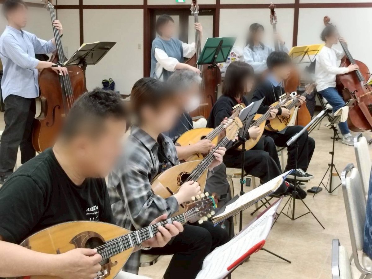 2ndRumo's tweet photo. 二日間の合宿、無事終了👍
学生から大先輩まで賑やかで実りの多い濃密な時間でした！
二次会からの夜の合奏も楽しかったです
いよいよ次はホール練＆パーカッション合わせ！
6/20お楽しみにー＼(^o^)／ https://t.co/D7H1BqIDzT