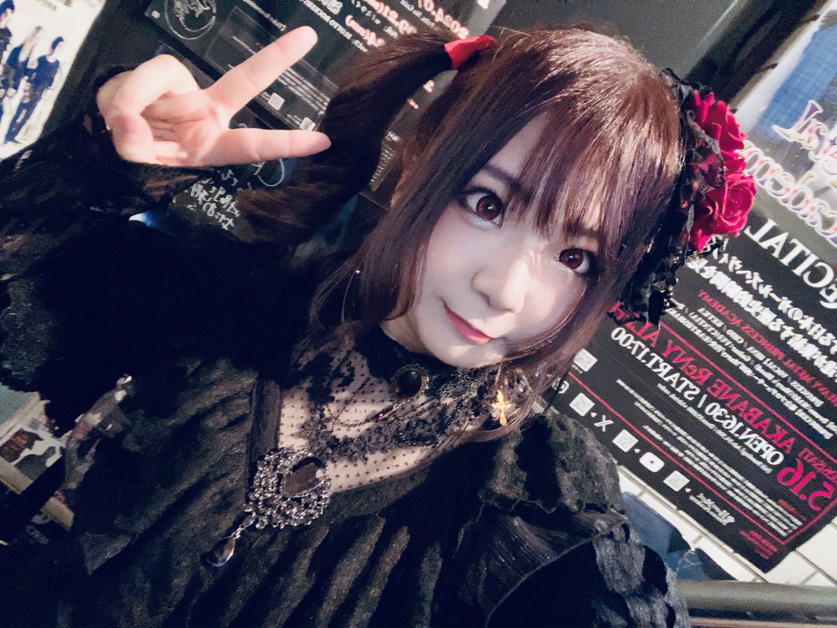 mami96drums's tweet photo. 昨日はCattleliaで吉祥寺CRESCENDOでした！
本番前は毎回とても緊張するのですが、終わってみると、ほんとにあっという間の楽しい1日でした！
そしてまたこのメンバーと新たなことができるとのことで嬉しいです！！😊
お越しくださったみなさまも本当にありがとうございました✨ https://t.co/LnfmmV61xz