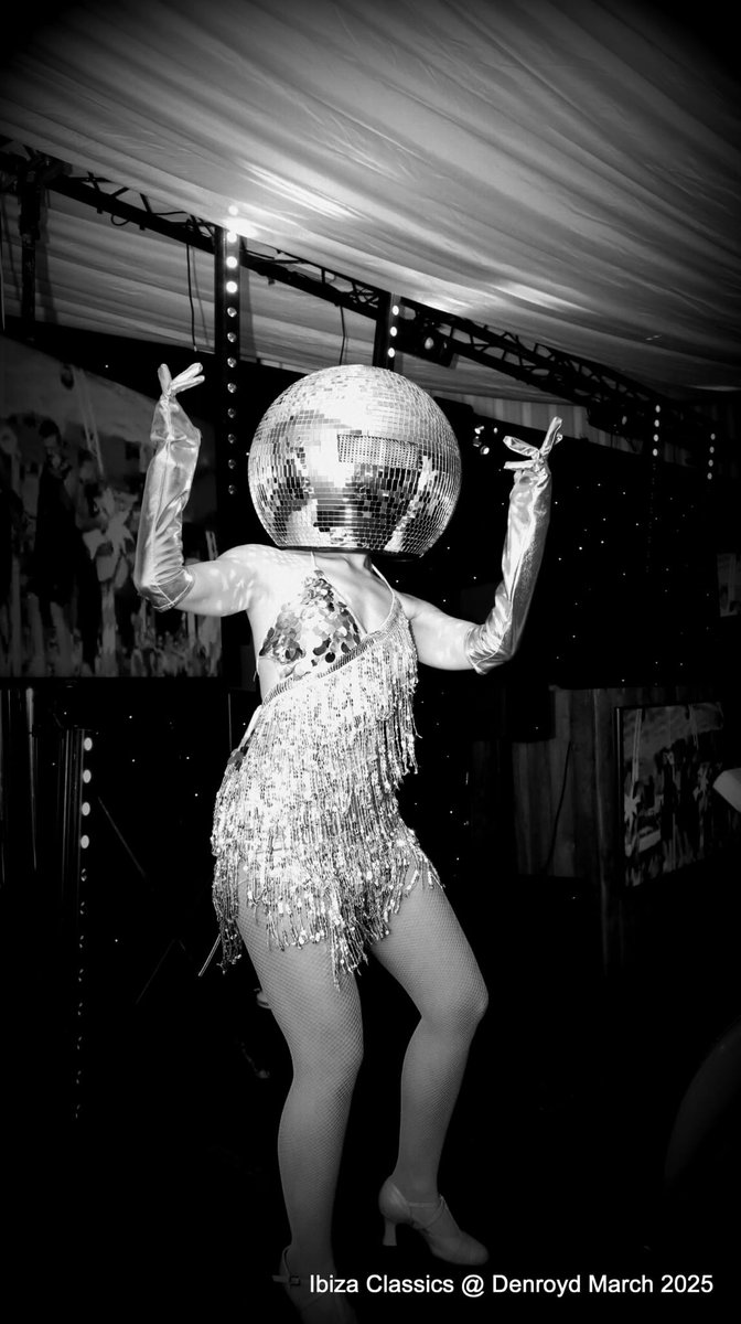 HolmfirthEvents's tweet photo. There are some fabulous events coming up at @Denroyd Farm Weddings &amp; Events, so why not book your tickets, get your dancing shoes on, and come enjoy yourself with your friends / family!

Click below for details
https://t.co/0ik2kCdSLi https://t.co/7IeuyZSZlH