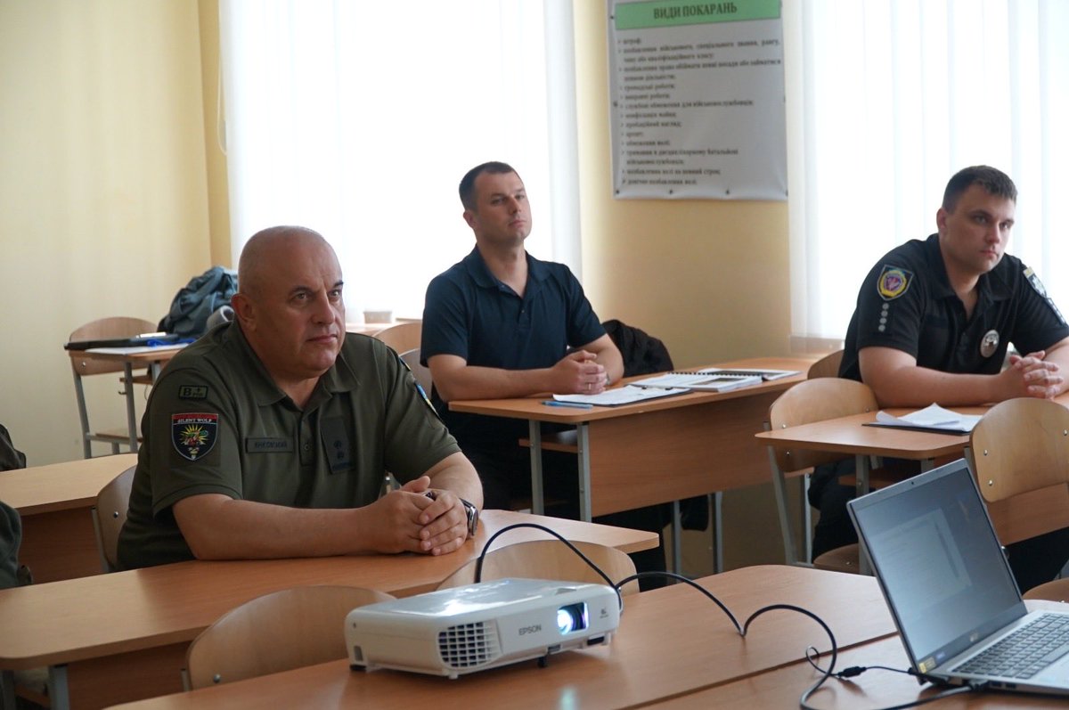 khnuvs's tweet photo. У ХНУВС завершився курс підготовки інструкторів з мінної безпеки та ідентифікації вибухонебезпечних предметів 💣

✅ Учасники успішно склали фінальний іспит і отримали сертифікати EHAT-T3 📜

🤝 Навчання відбулося у межах міжнародної співпраці МВС України та Держдепартаменту США https://t.co/hnOuQLqW5q