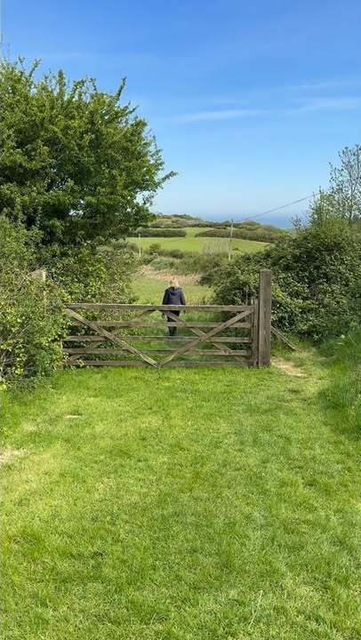 aroundaboutbrit's tweet photo. Enjoy Walks in Rural North Devon from Warcombe Farm Camping Park.

A warm welcome awaits at Warcombe Farm Camping Park in beautiful North Devon.

https://t.co/sjikguuFl5

#WarcombeFarm #NorthDevon #CampingPark #Devon #Coast #Staycation #Walks #CampingLife #Nature

@WarcombeP https://t.co/C5H6mPBrXD